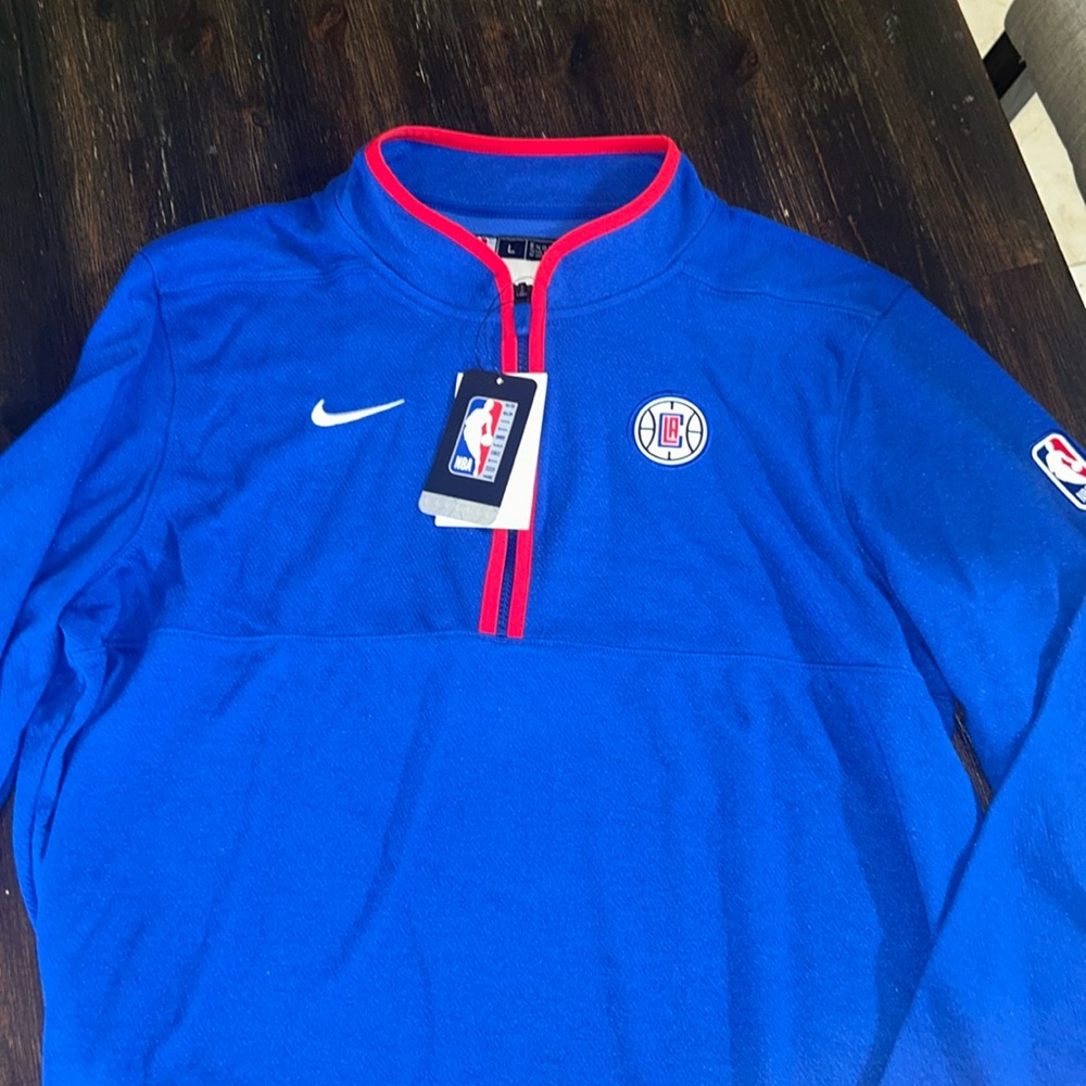 Men’s athletic shirt pull over